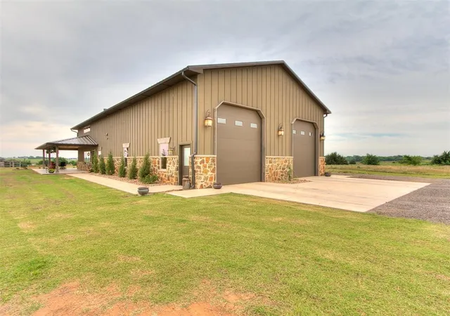 2nd image of 7562 Nw Lorraine Dr, Piedmont, OK 73078 | MLS# 1211167
