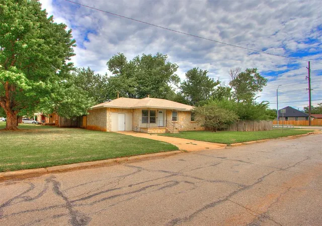 2nd image of 4229 Del Rd, Del City, OK 73115 | MLS# 1211251