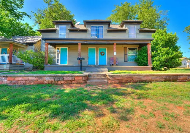 Photo 2 of Multi family home for sale at 220 E Springer Ave, Guthrie, OK 73044 | MLS# 1211287 | Listing updated on 2026-09-14