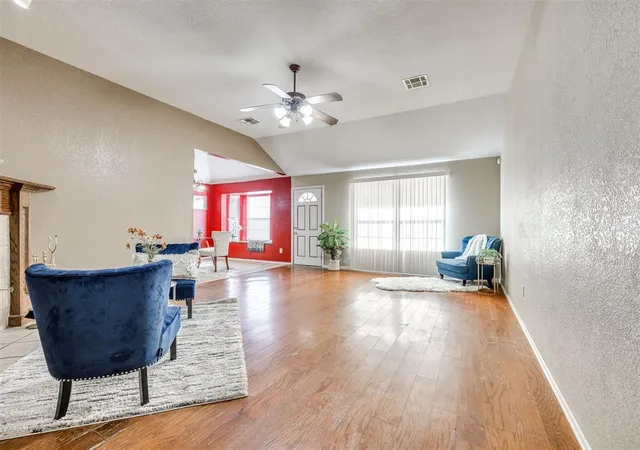 2nd image of 212 Cambridge Dr, Oklahoma City, OK 73110 | MLS# 1211288