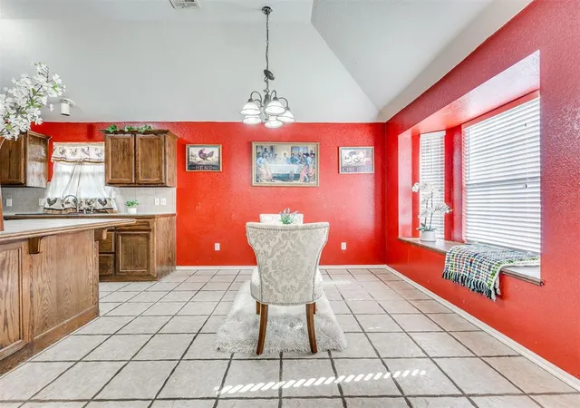 4th image of 212 Cambridge Dr, Oklahoma City, OK 73110 | MLS# 1211288