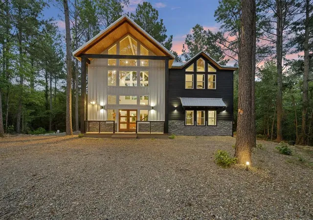 Photo 1 of Single family home for sale at 166 Carter Crk Ln, Broken Bow, OK 74728 | MLS# 1211401 | Listing updated on 2026-07-15
