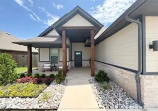 Photo 2 of Single family home for sale at 1920 Sama Way, Yukon, OK 73099 | MLS# 1211508 | Listing updated on 2026-04-03