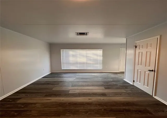3rd image of 301 Winding Ln, Edmond, OK 73003 | MLS# 1211564