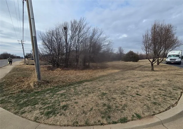 4th image of 1451 S Morgan Rd, Oklahoma City, OK 73128 | MLS# 1211635