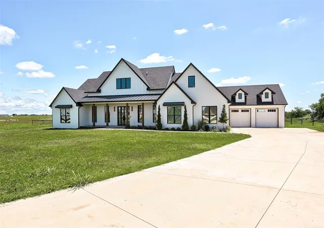 2nd image of 22720 Tuscan Estates Dr, Edmond, OK 73025 | MLS# 1211729
