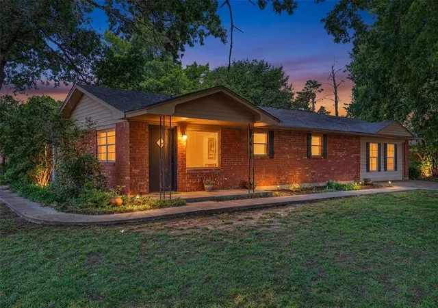 2nd image of 220 S 5th St, Noble, OK 73068 | MLS# 1211888
