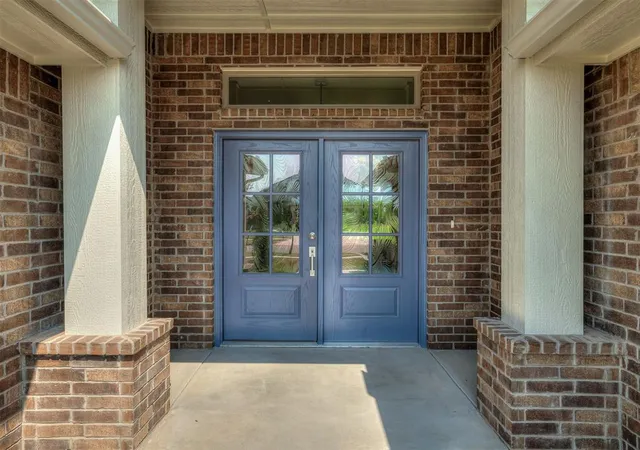 Photo 3 of Single family home for sale at 5008 Vine Cliff Rd, Mustang, OK 73064 | MLS# 1211899 | Listing updated on 2026-09-30