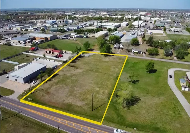 1st image of 2097 S Eastern Ave, Moore, OK 73160 | MLS# 1211929
