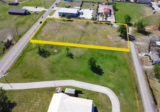 4th image of 2097 S Eastern Ave, Moore, OK 73160 | MLS# 1211929