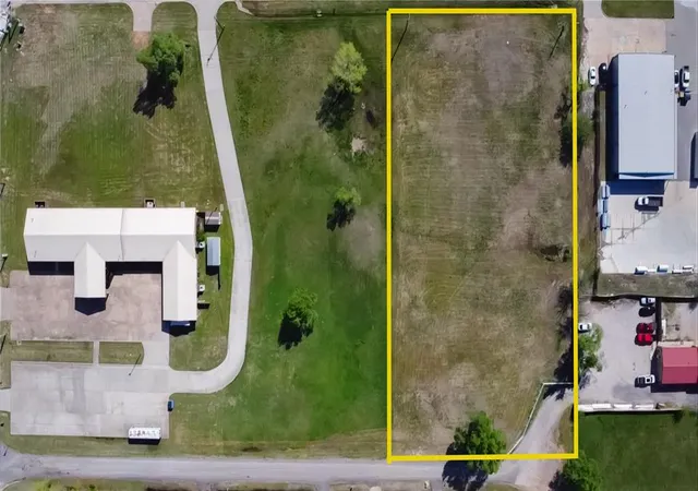 5th image of 2097 S Eastern Ave, Moore, OK 73160 | MLS# 1211929