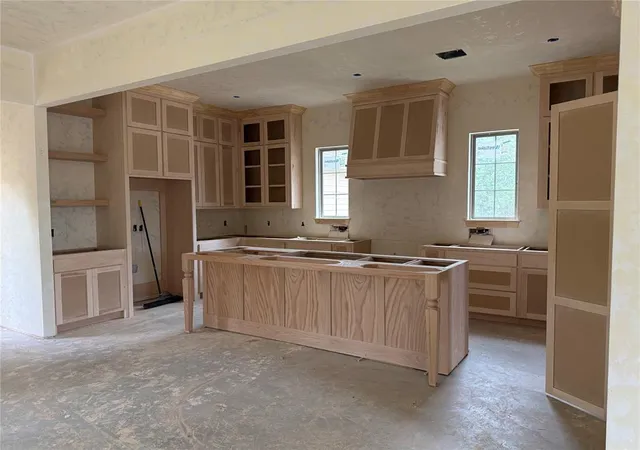Photo 4 of Single family home for sale at 10800 NW 24th Circle, Yukon, OK 73099 | MLS# 1211956 | Listing updated on 2026-09-08