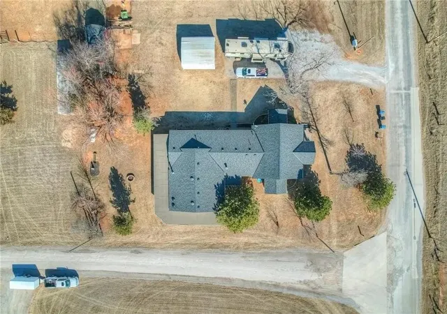 3rd image of 1701 N Morgan Rd, Tuttle, OK 73089 | MLS# 1212046