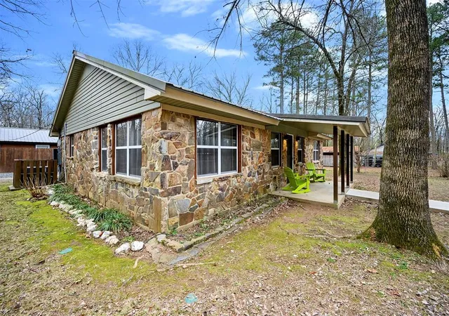 Photo 3 of Single family home for sale at 58 Tahnee Ln, Broken Bow, OK 74728 | MLS# 1212054 | Listing updated on 2026-02-05