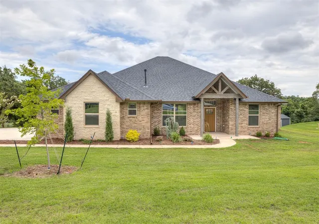 Photo 1 of Single family home for sale at 10924 Sandstone Ridge Way, Guthrie, OK 73044 | MLS# 1212074 | Listing updated on 2026-10-07