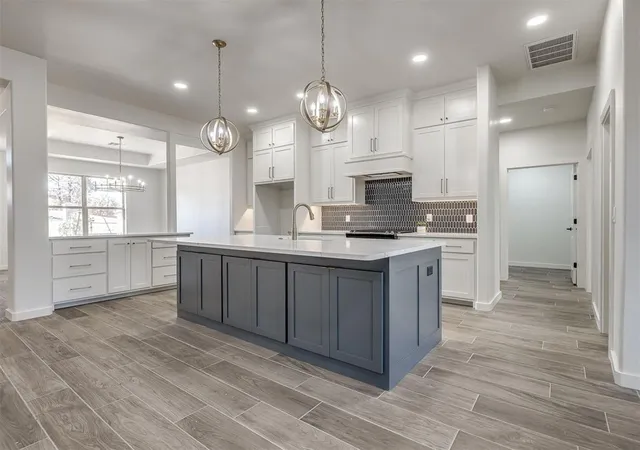 Photo 3 of Single family home for sale at 10924 Sandstone Ridge Way, Guthrie, OK 73044 | MLS# 1212074 | Listing updated on 2026-10-07