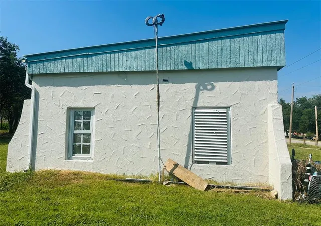 3rd image of 402 Nw 3Rd St, Lawton, OK 73507 | MLS# 1212270