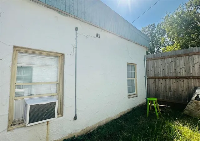 4th image of 402 Nw 3Rd St, Lawton, OK 73507 | MLS# 1212270