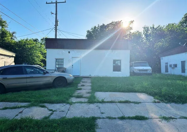 3rd image of 408 Nw 3Rd St, Lawton, OK 73507 | MLS# 1212272