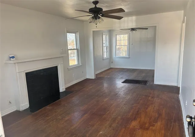 2nd image of 2049 Ne 17th St, Oklahoma City, OK 73111 | MLS# 1212357