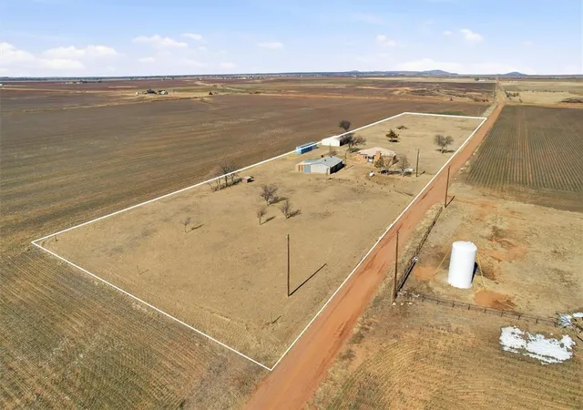 Homes for sale in Headrick, OK | 16127 S County Road 211, Headrick, OK 73549 | MLS# 1212404