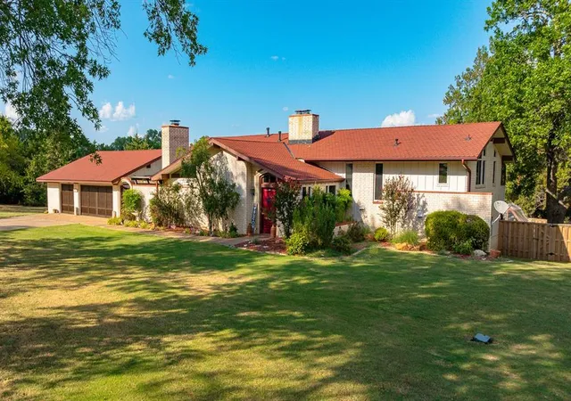 4th image of 1404 Charles Dr, Shawnee, OK 74804 | MLS# 1212429