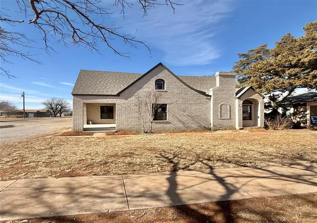 Homes for sale in Altus, OK | 1501 N Lee St, Altus, OK 73521 | MLS# 1212498