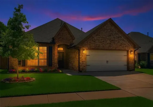 2nd image of 12112 Sw 18th St, Yukon, OK 73099 | MLS# 1212603