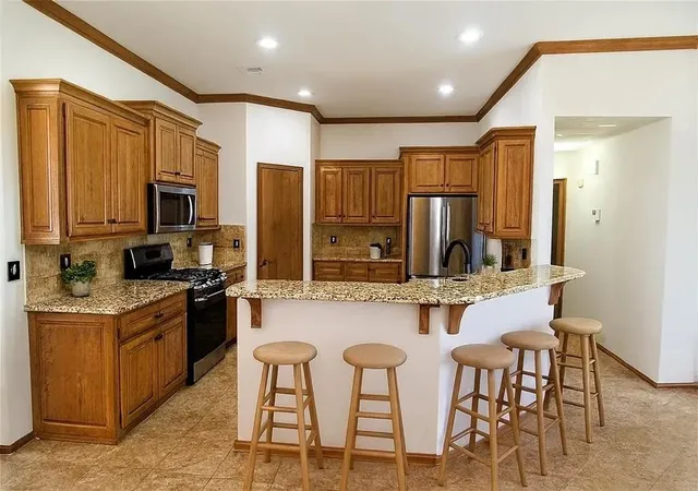 4th image of 12112 Sw 18Th St, Yukon, OK 73099 | MLS# 1212603