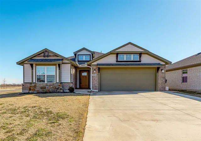 Photo 2 of Single family home for sale at 13316 Mesquite Trl, Yukon, OK 73099 | MLS# 1212647 | Listing updated on 2026-03-24