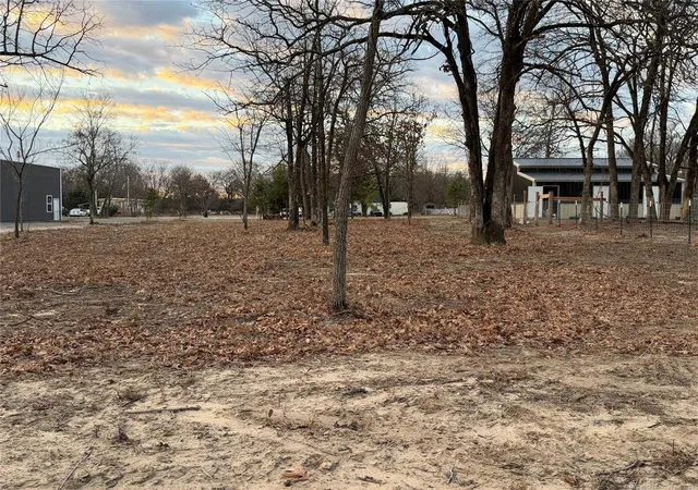 2nd image of 002 E 1168 Rd, Eufaula, OK 74432 | MLS# 1212668