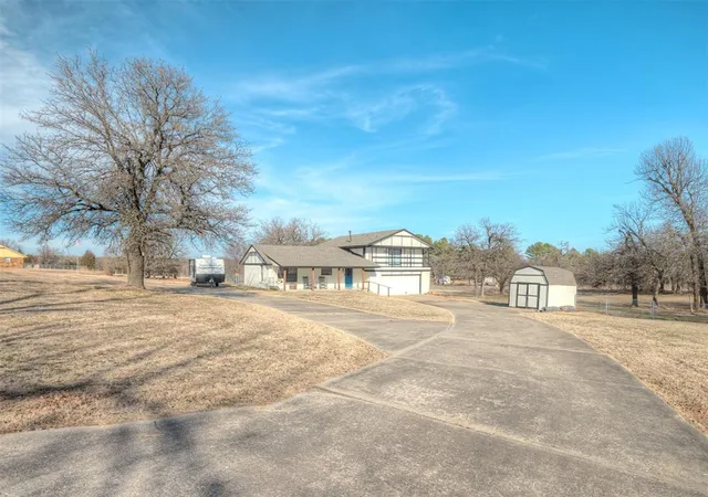 Photo 2 of Single family home for sale at 6100 Lillian Ln, Newalla, OK 74857 | MLS# 1212855 | Listing updated on 2026-03-27