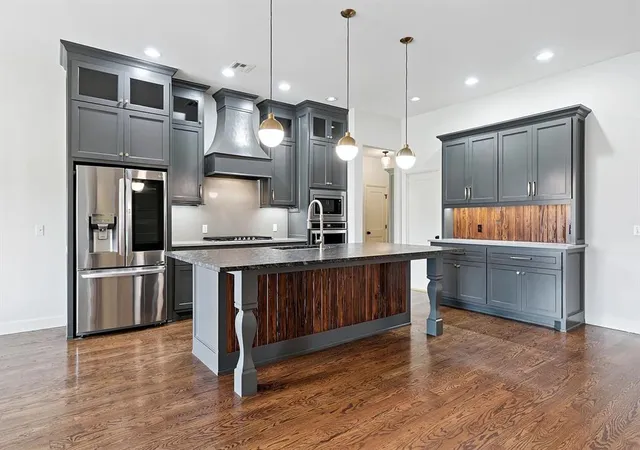2nd image of 4301 Nw 154th Pl, Edmond, OK 73013 | MLS# 1212885