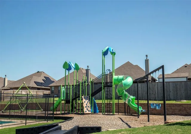 39th image of 9233 Nw 90th St, Yukon, OK 73099 | MLS# 1212941