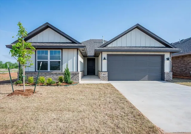 Photo 1 of Sale Pending at 10657 Sw 18th Street, Yukon, OK 73099 | MLS# 1213004 | Listing updated on 2026-08-12