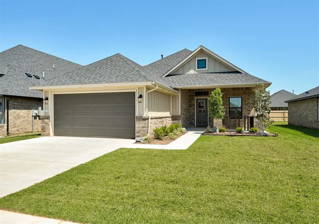 Photo 2 of Single family home for sale at 4817 Desert Willow Ln, Edmond, OK 73034 | MLS# 1213032 | Listing updated on 2026-09-15