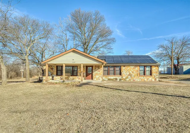 1st image of 209 W Etowah Rd, Noble, OK 73068 | MLS# 1213077