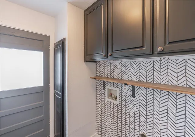 3rd image of 1317 Lawton, Moore, OK 73160 | MLS# 1213083