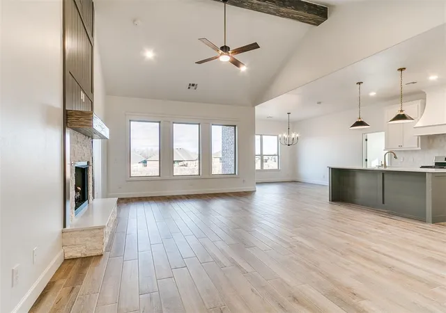2nd image of 1901 Hollow Crest Ct, Norman, OK 73071 | MLS# 1213089