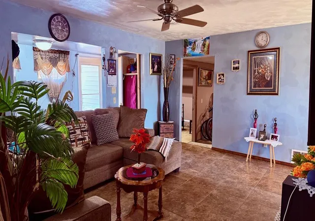 Photo 3 of Single family home for sale at 329 S 24th Street, Clinton, OK 73601 | MLS# 1213093 | Listing updated on 2026-09-21