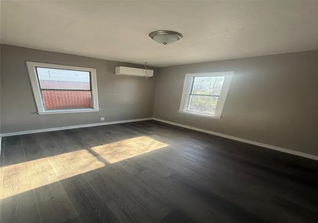 4th image of 2733 Ne Success St, Oklahoma City, OK 73111 | MLS# 1213230