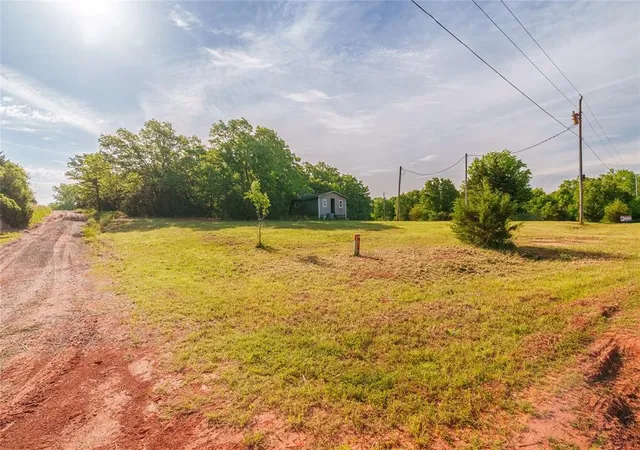 Photo 3 of Sale Pending at 20220 Holmes Rd, Luther, OK 73054 | MLS# 1213239 | Listing updated on 2026-07-25