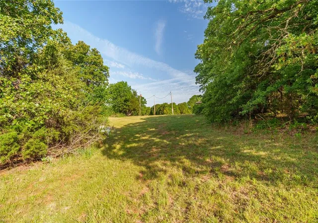 Photo 4 of Sale Pending at 20220 Holmes Rd, Luther, OK 73054 | MLS# 1213239 | Listing updated on 2026-07-25
