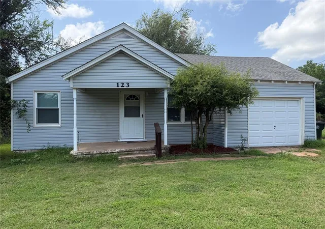 1st image of 123 Grandview Rd, Oklahoma City, OK 73130 | MLS# 1213361