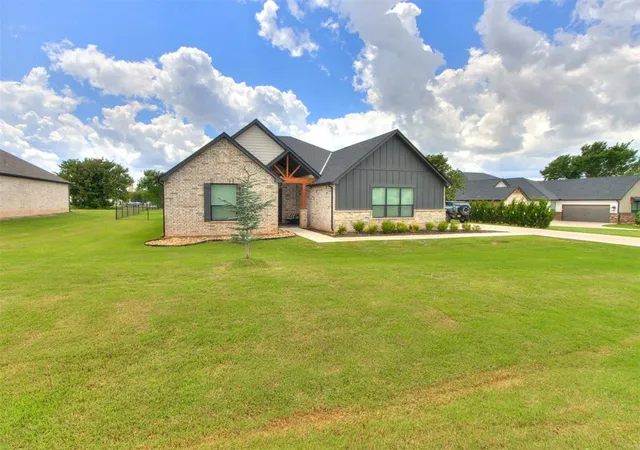 Photo 1 of Single family home for sale at 2247 Jackson Ln, Blanchard, OK 73010 | MLS# 1213433 | Listing updated on 2026-05-30