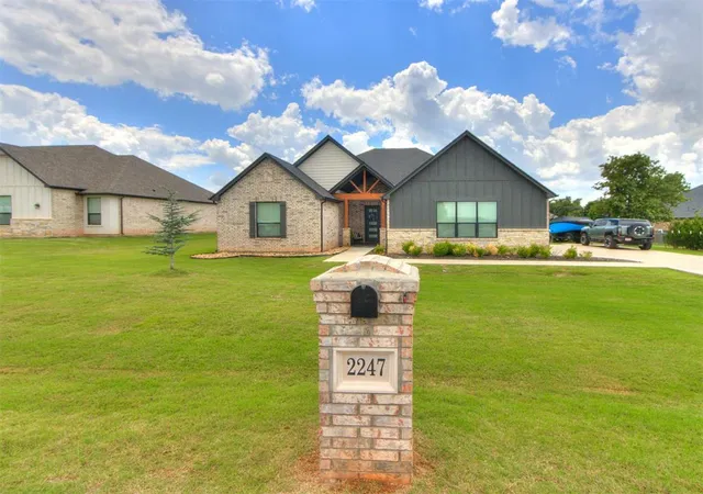 Photo 2 of Single family home for sale at 2247 Jackson Ln, Blanchard, OK 73010 | MLS# 1213433 | Listing updated on 2026-05-30
