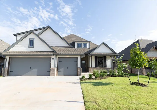 Photo 2 of Single family home for sale at 12509 Sw 31st Street, Yukon, OK 73099 | MLS# 1213545 | Listing updated on 2026-08-28