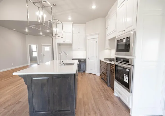 Photo 3 of Single family home for sale at 12509 SW 31st Street, Yukon, OK 73099 | MLS# 1213545 | Listing updated on 2026-08-28