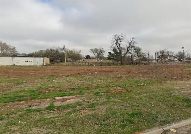 1st image of 1609 Ne 7th St, Oklahoma City, OK 73117 | MLS# 1213756