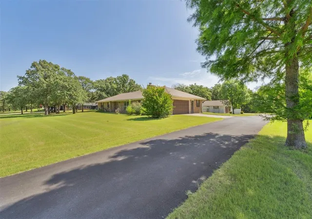 Homes for sale in Shawnee, OK | 9901 Hickory Hollow Rd, Shawnee, OK 74804 | MLS# 1213984